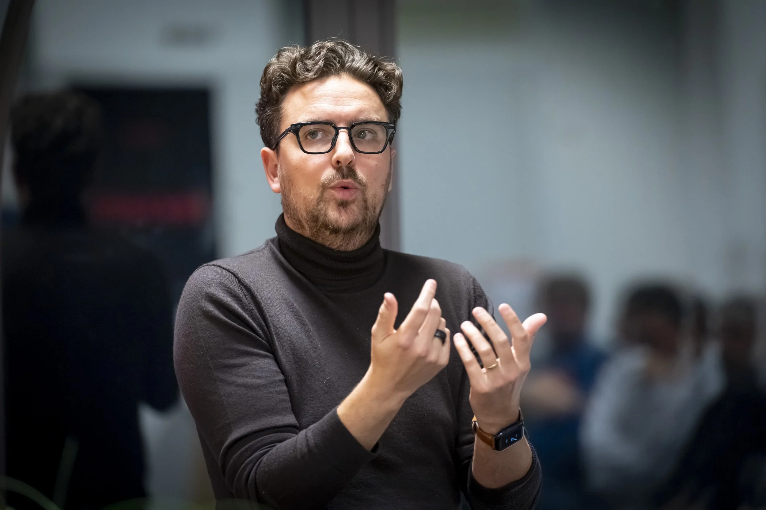 Thomas Parmentier à Charleroi photographié lors du Meetup #2 de WalChain